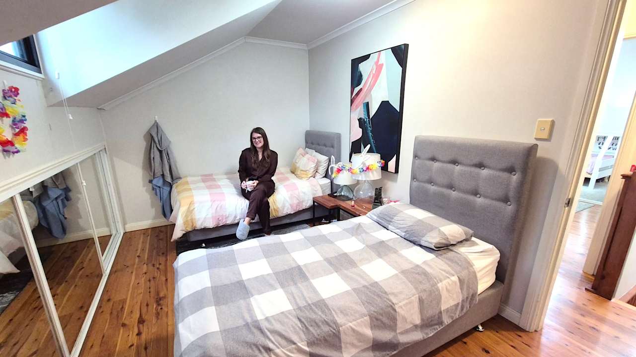 Furnished room in a share house