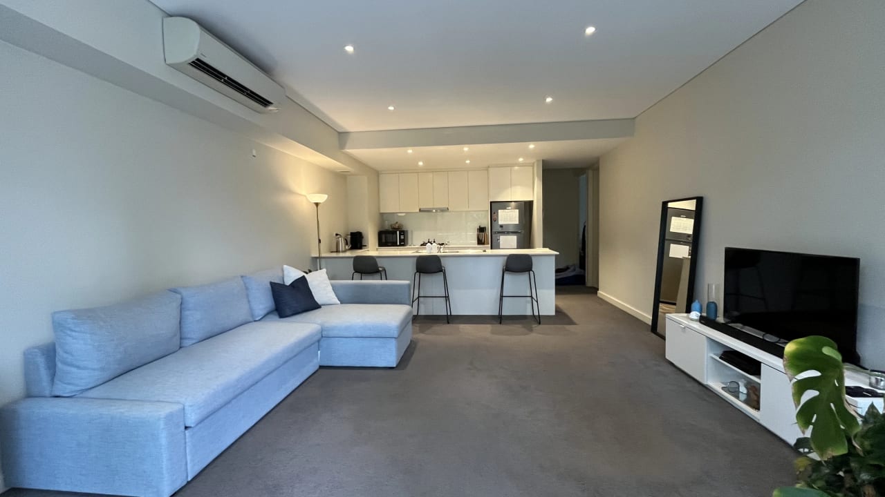 Unfurnished room with own bathroom