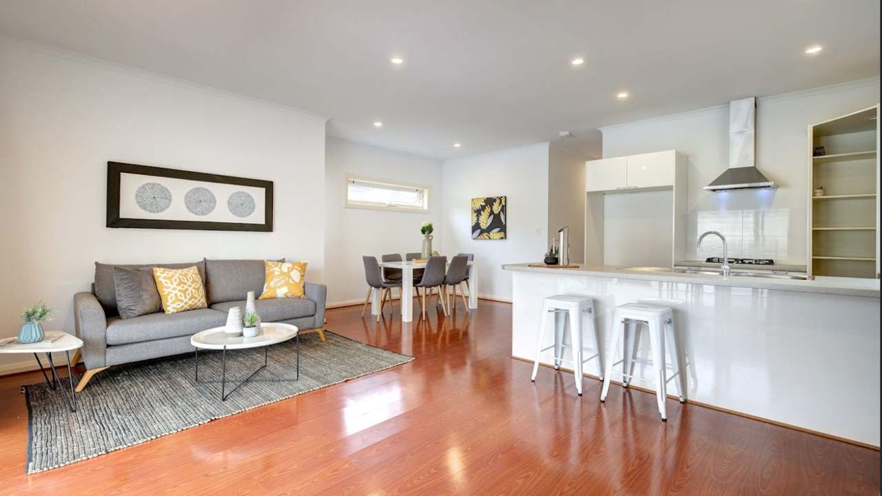 Whole property with 4 rooms for rent