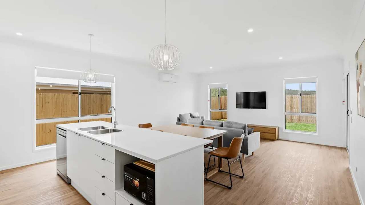 Furnished room with ensuite in a share house