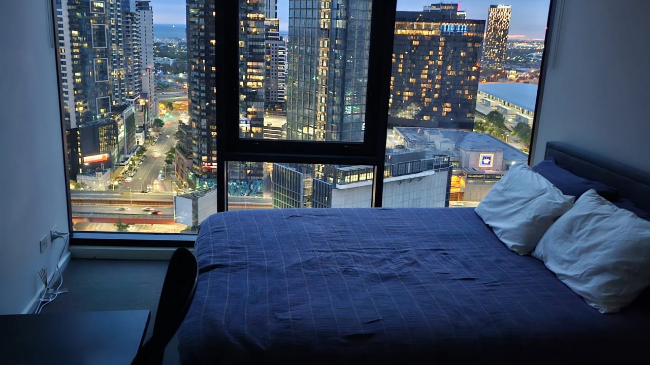 Unfurnished room with own bathroom