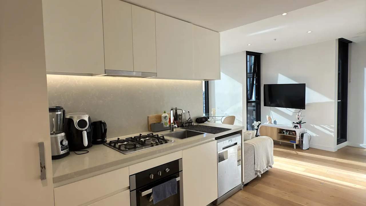 Furnished room in a flatshare