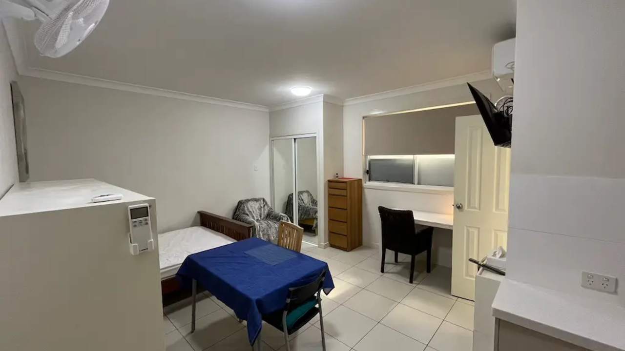 Furnished room studio flat for rent