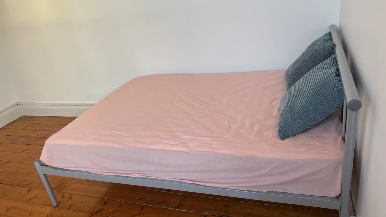 Whole property with 2 rooms for rent