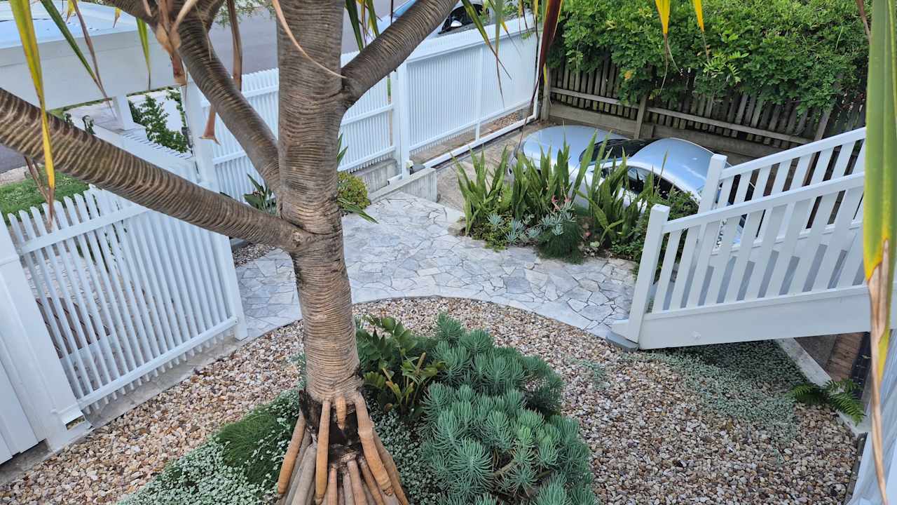Whole property with 2 rooms for rent