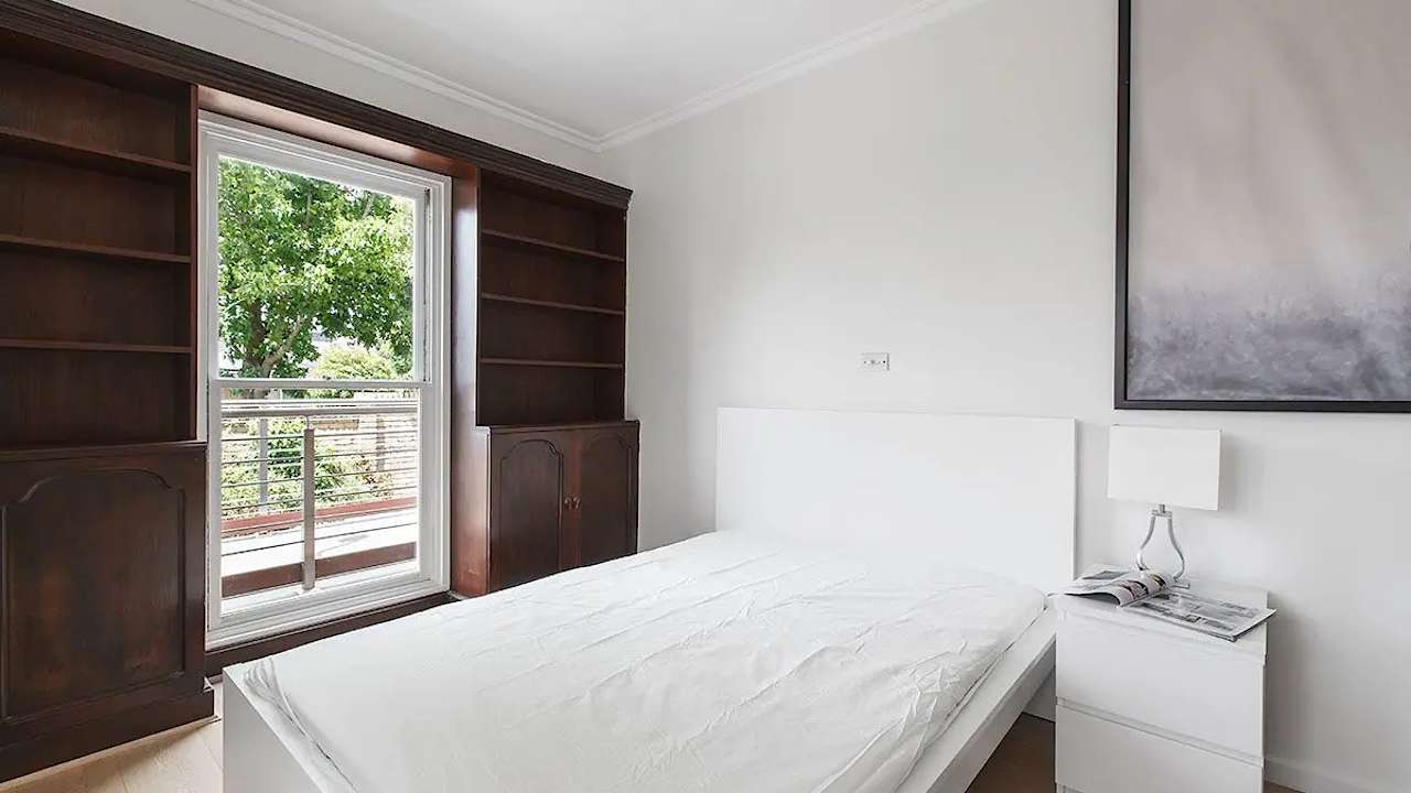 Furnished room in a share house