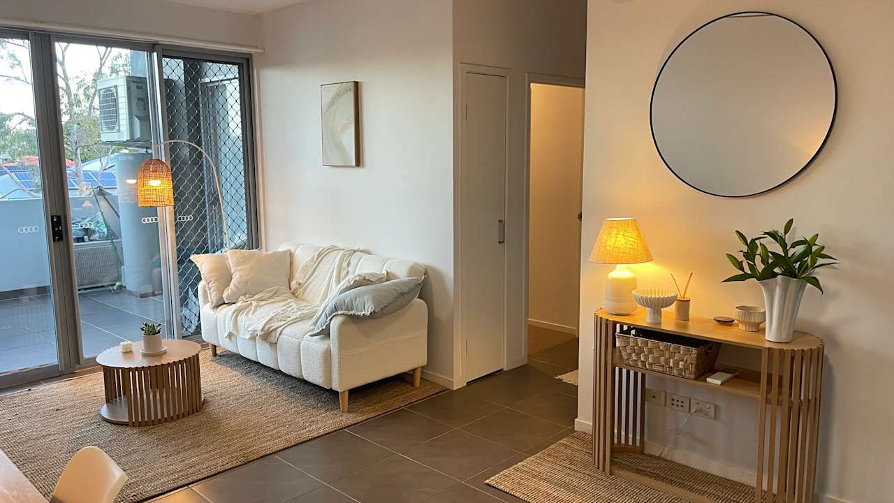 Unfurnished room with own bathroom
