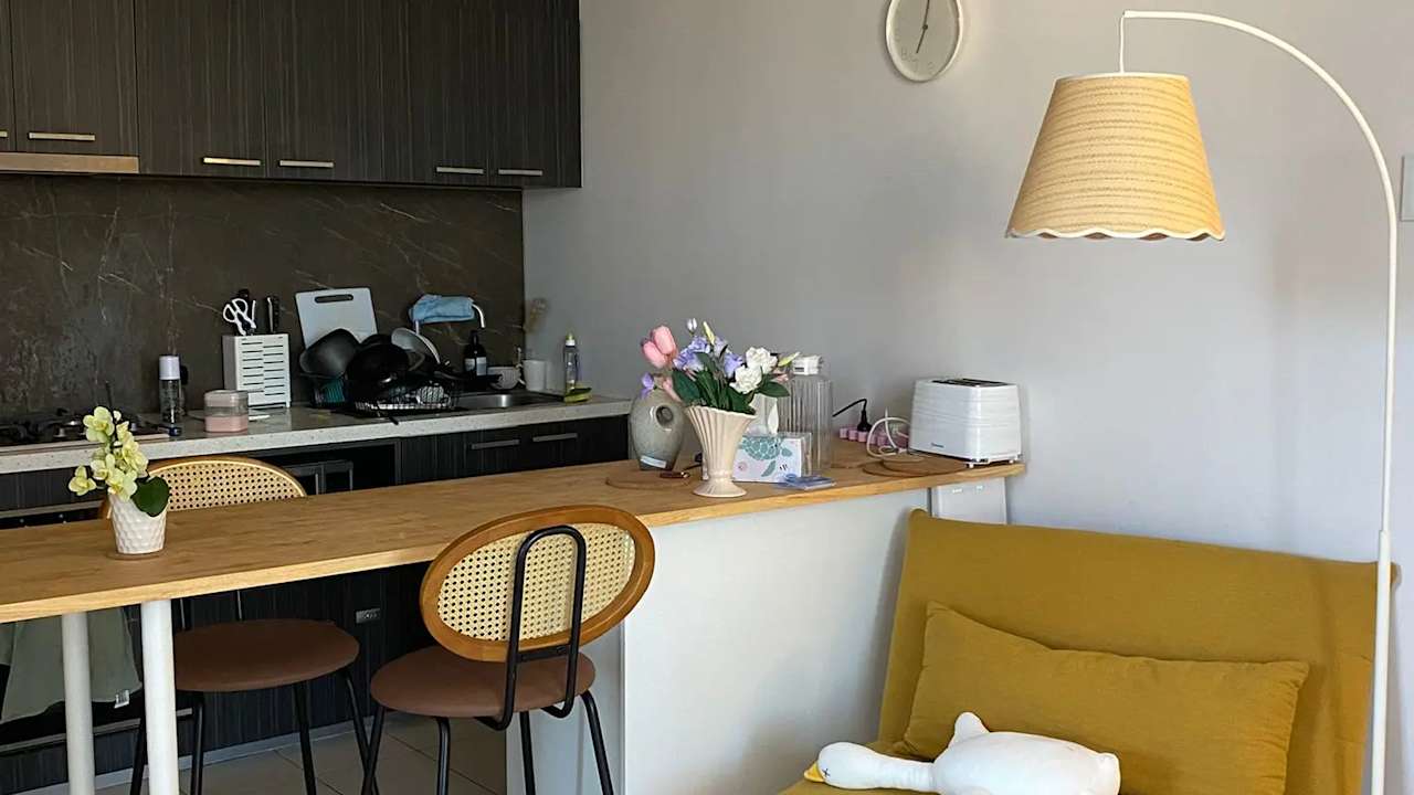 Furnished room in a flatshare
