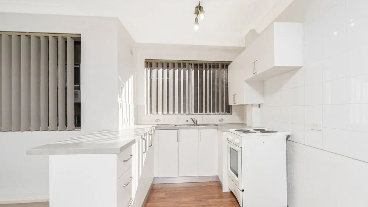 Unfurnished room in a flatshare