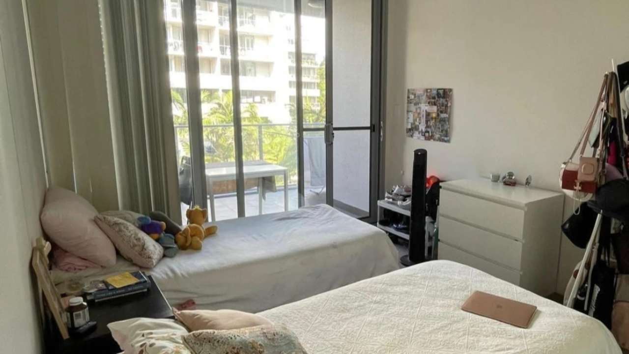 Furnished room with ensuite in a flatshare