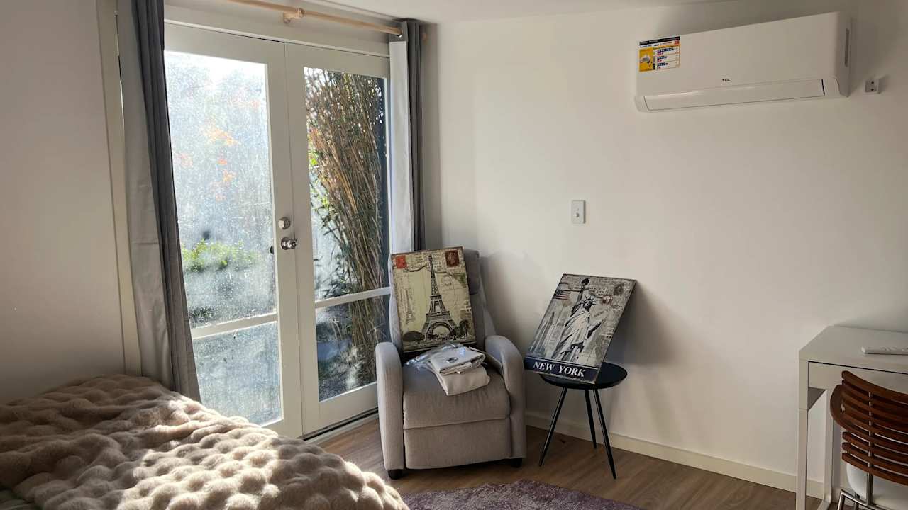 Furnished room studio flat for rent