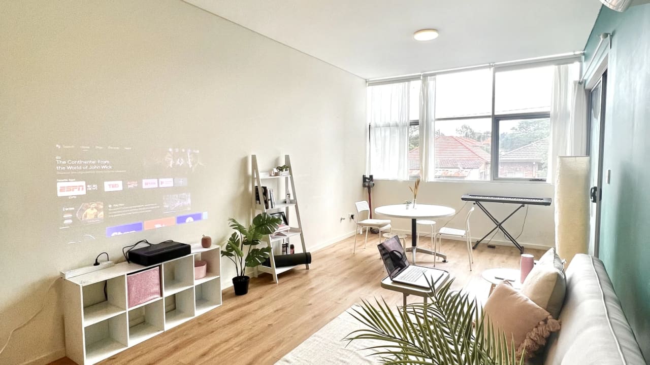 Furnished room with ensuite in a flatshare