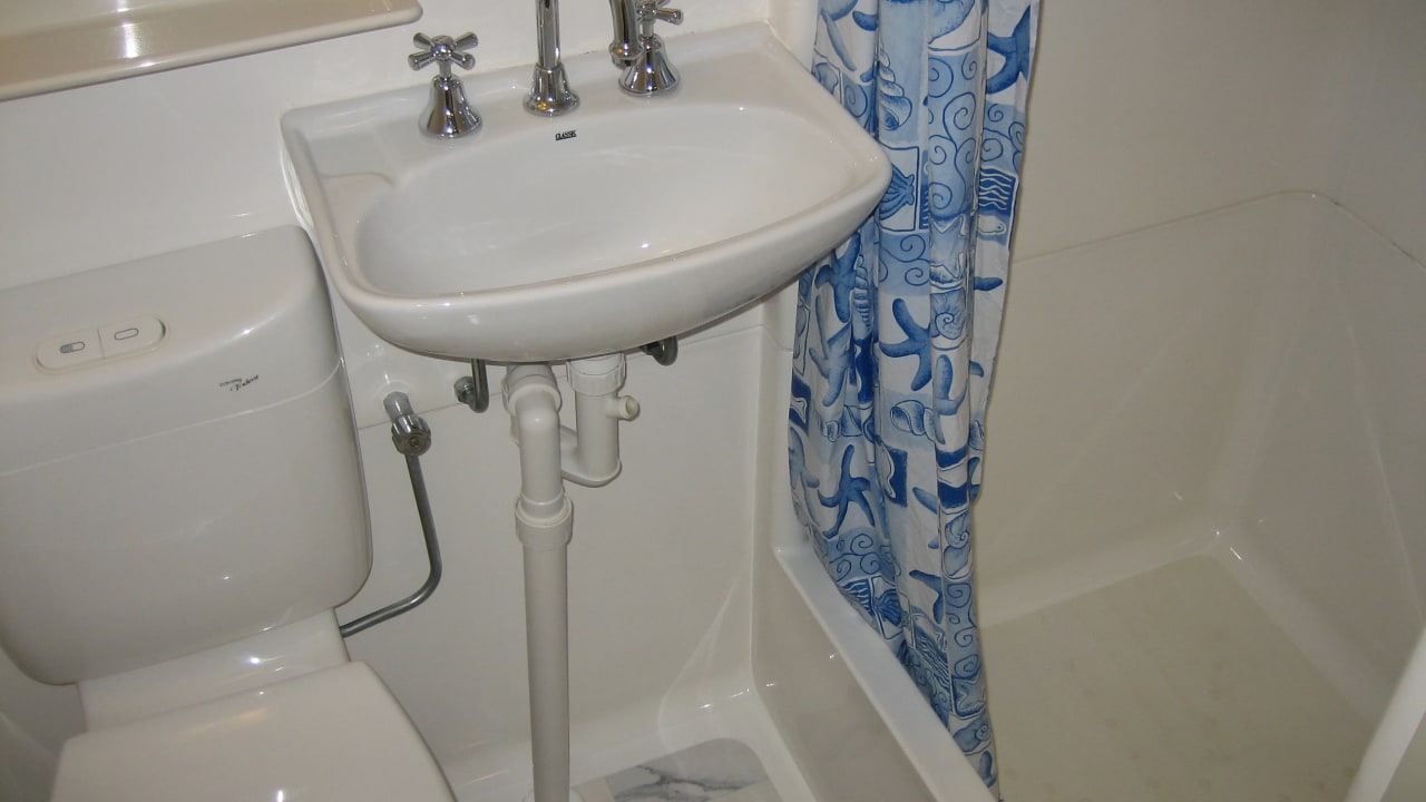 Furnished room studio flat for rent