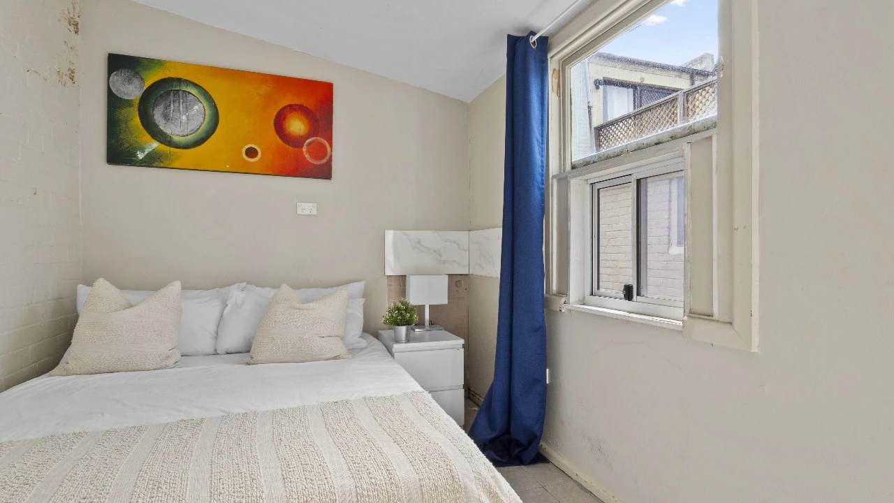 Furnished room in a flatshare