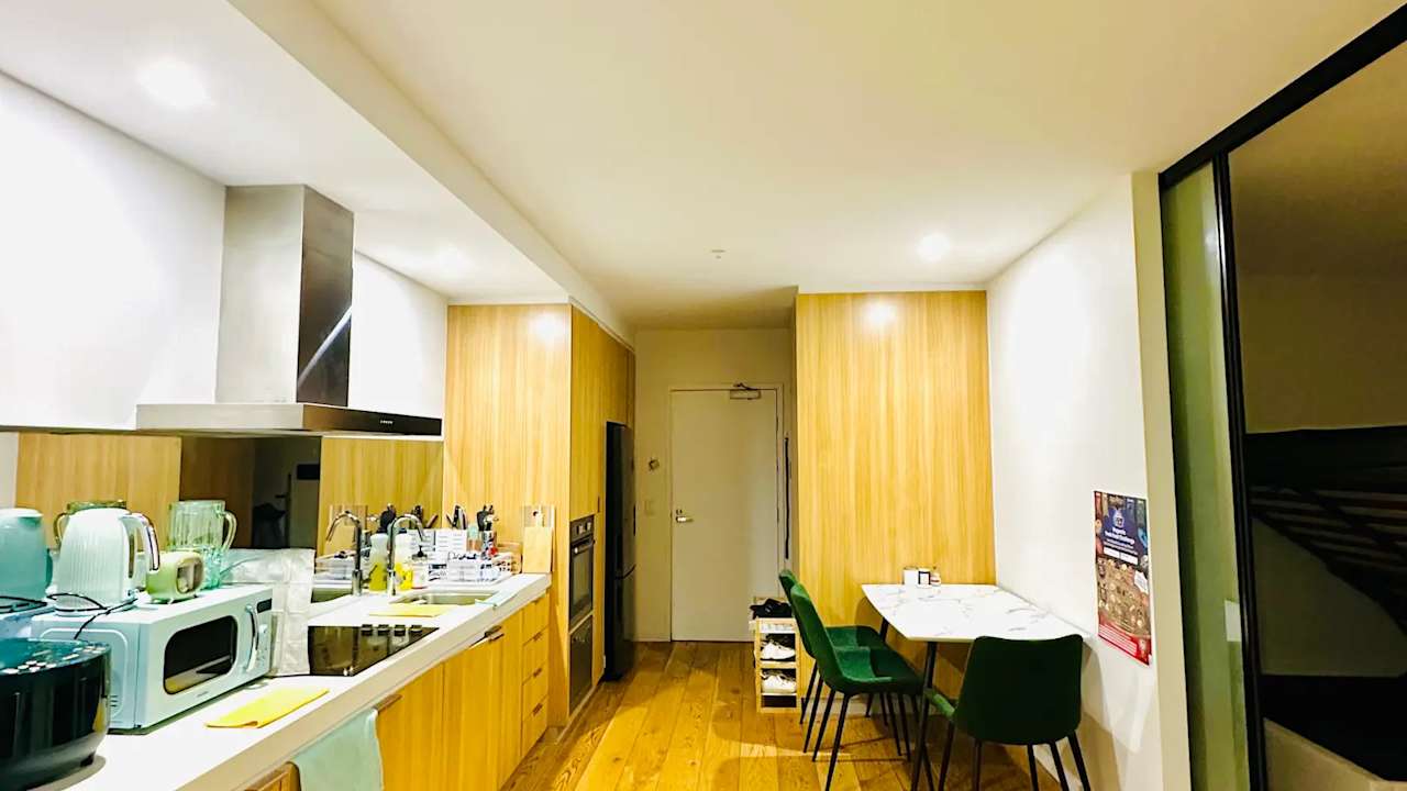 Furnished room in a flatshare