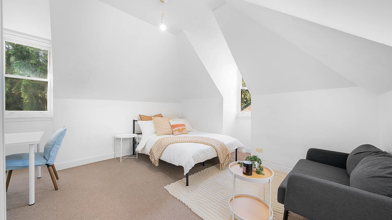 Room with ensuite in a share house