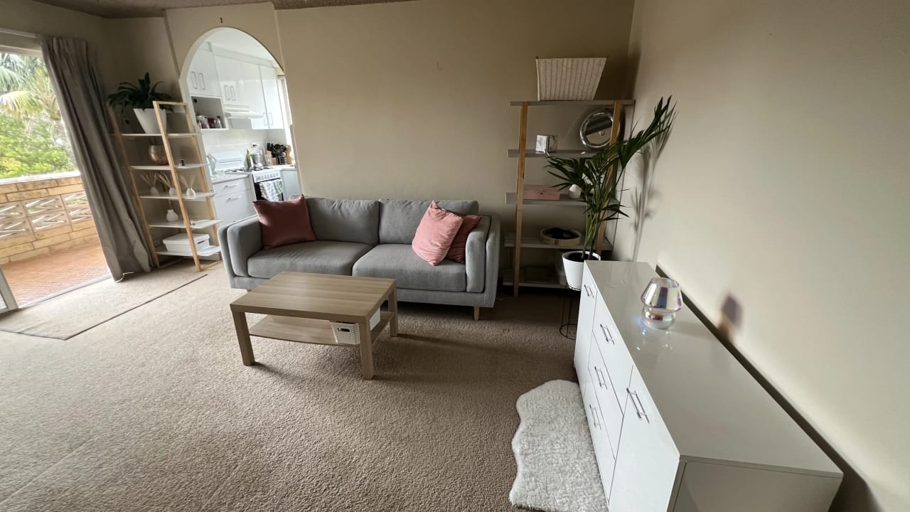 Whole property with 2 rooms for rent