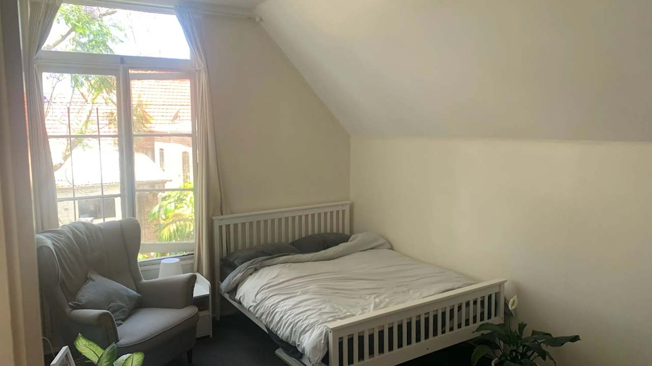 Furnished room in a share house