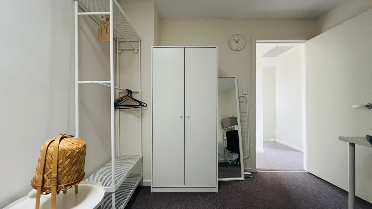 Furnished room in a share house