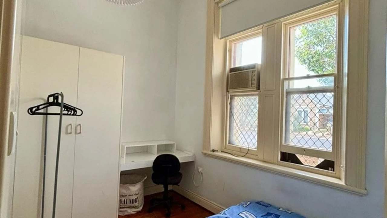 Room in a share house