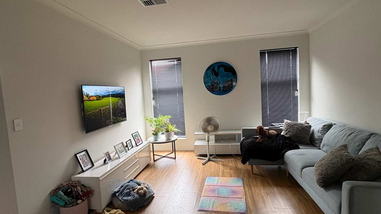 Unfurnished room with own bathroom