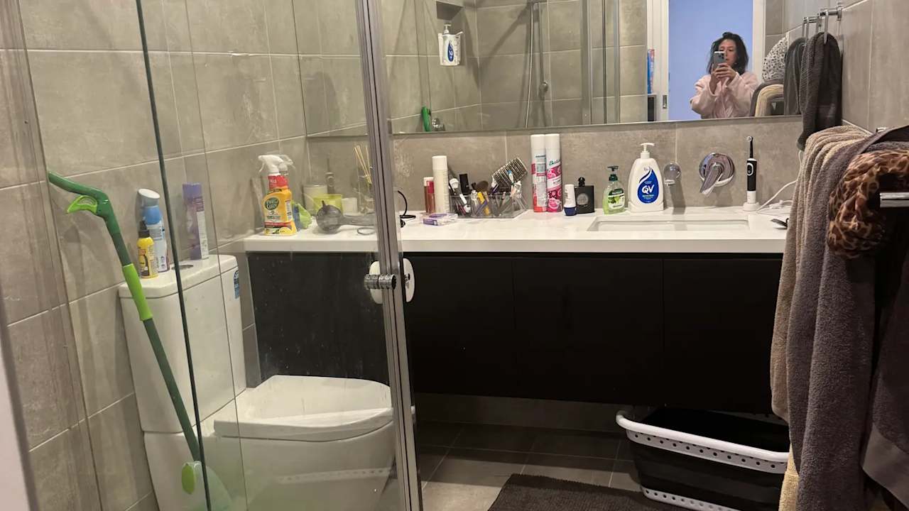 Unfurnished room with own bathroom