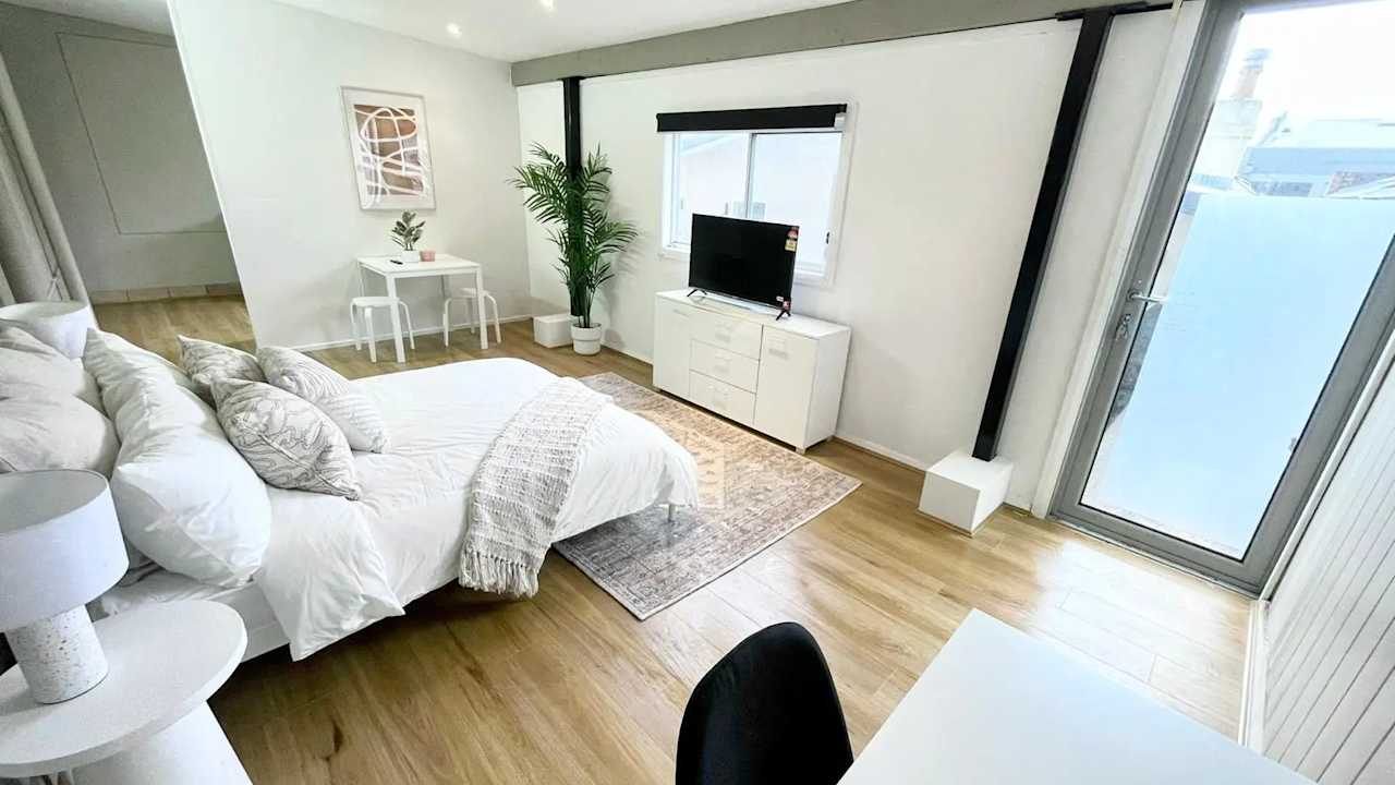 Room studio flat for rent