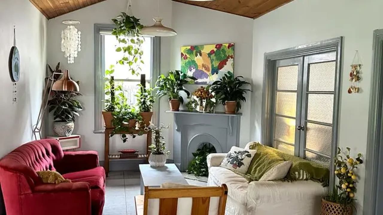 Furnished room in a share house