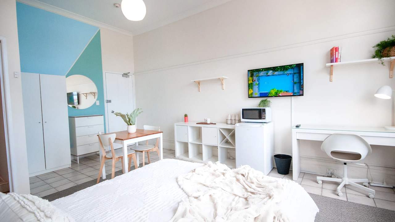 Furnished room with own bathroom