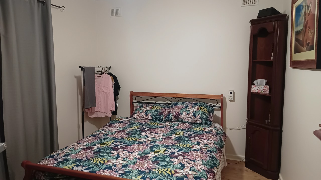 Whole property with 2 rooms for rent