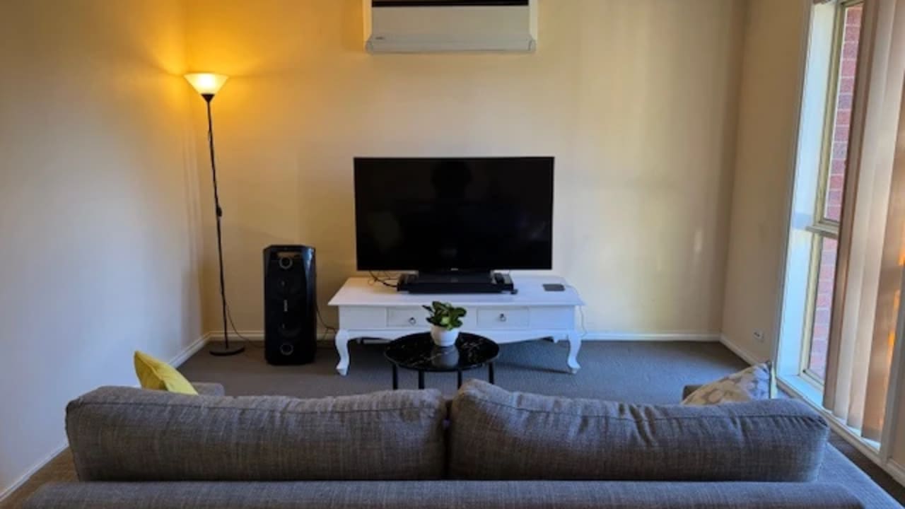 Room in a share house