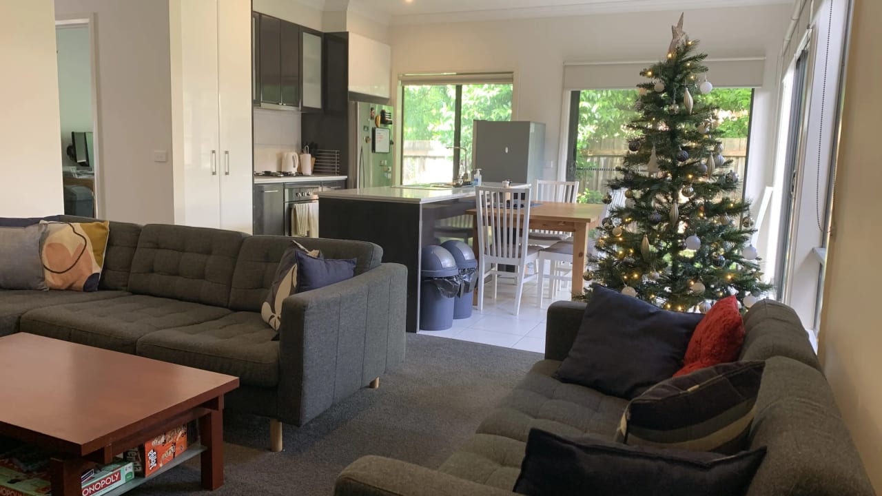 Unfurnished room in a share house