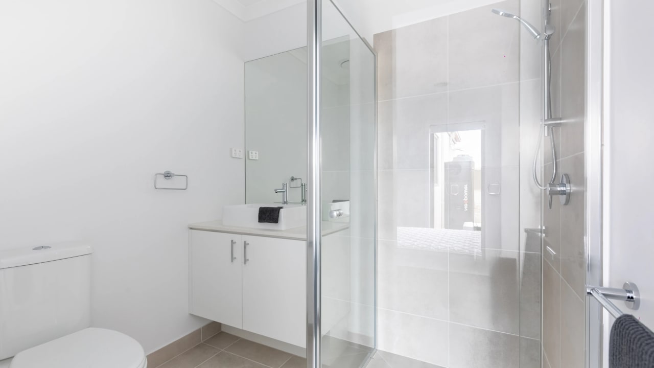 Furnished room with ensuite in a share house