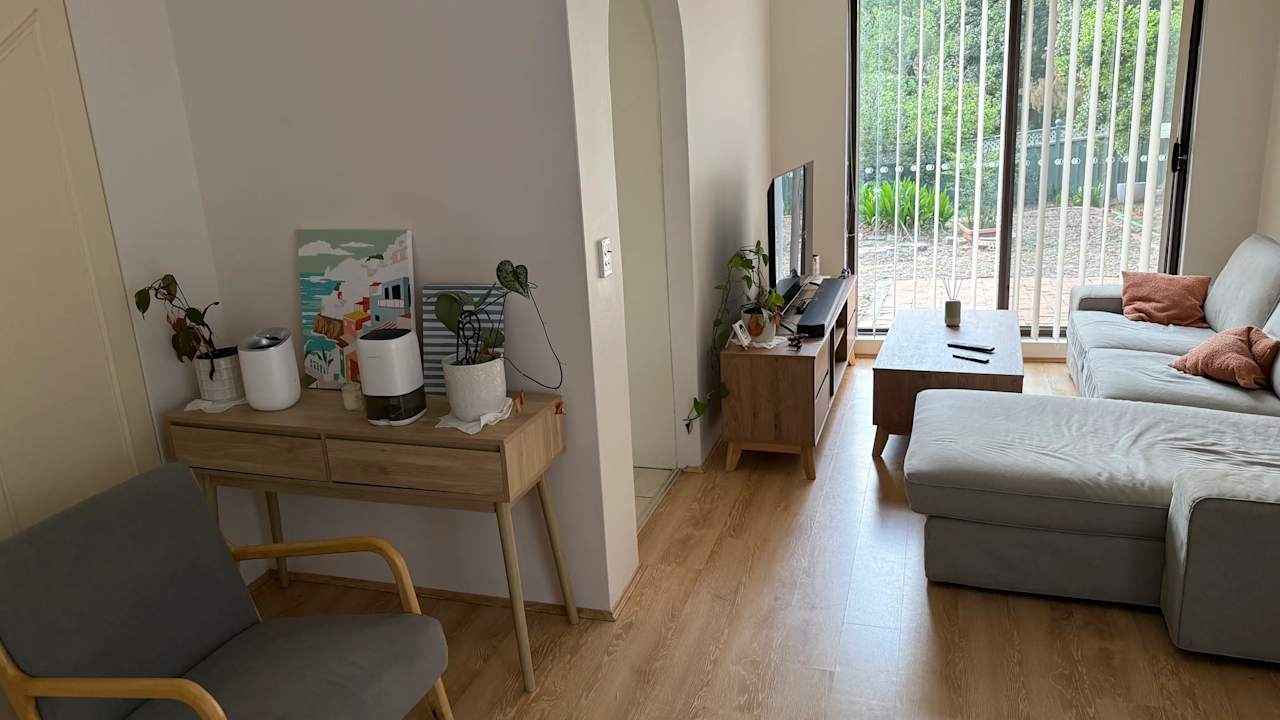 Furnished room in a share house