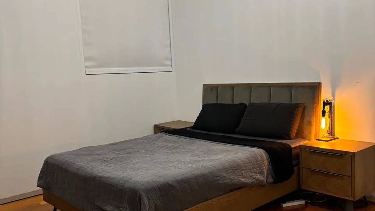 Furnished room in a flatshare