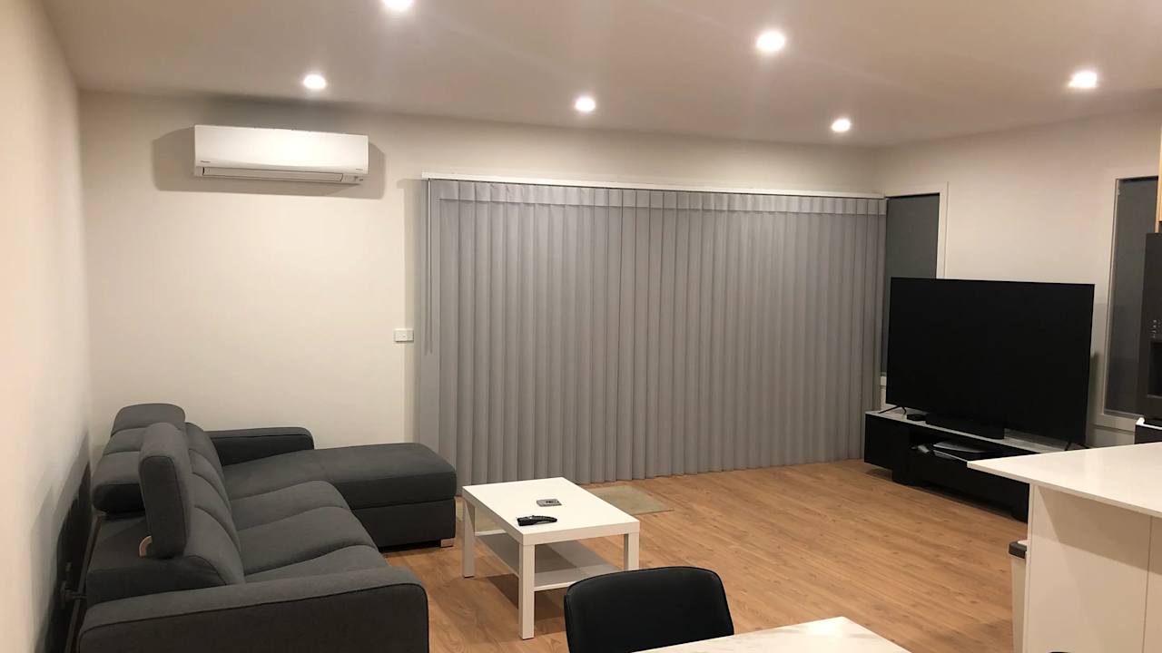 Room in a share house