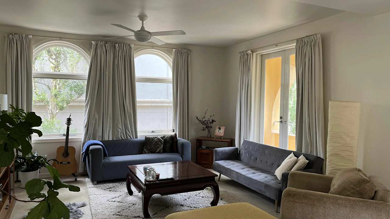 Unfurnished room in a flatshare