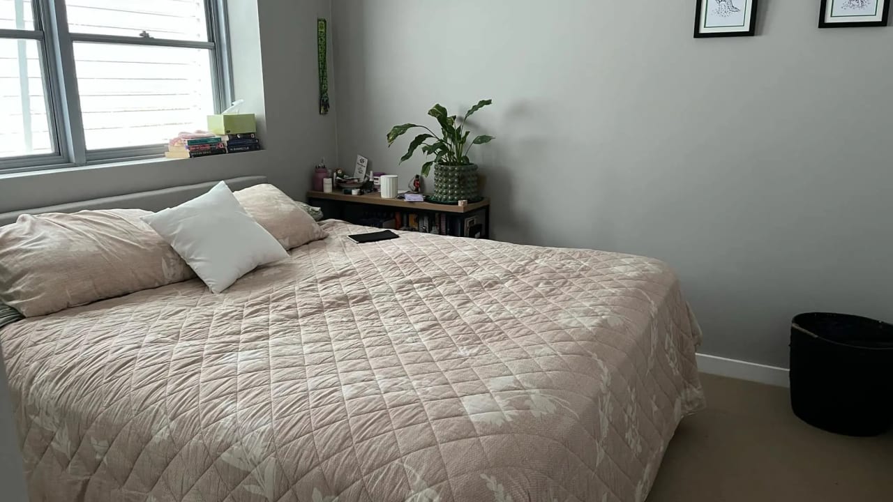 Unfurnished room with own bathroom