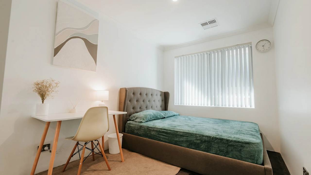 Furnished room in a share house