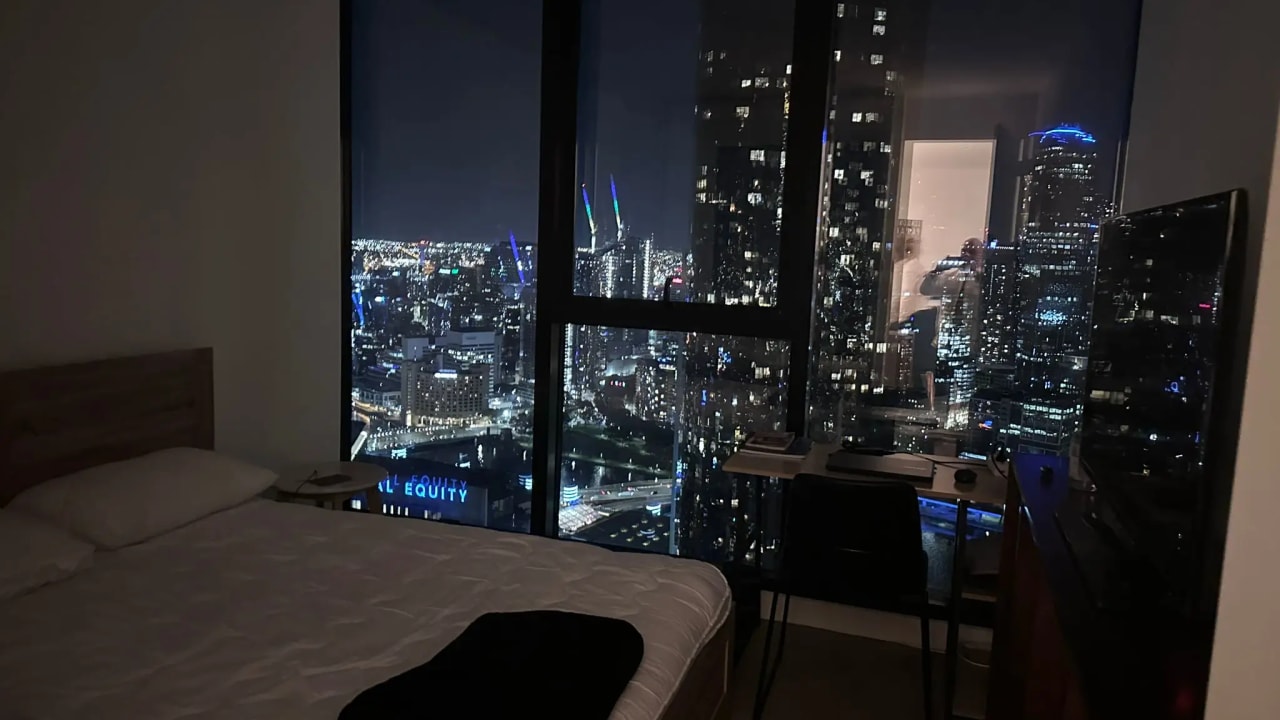 Furnished room in a flatshare