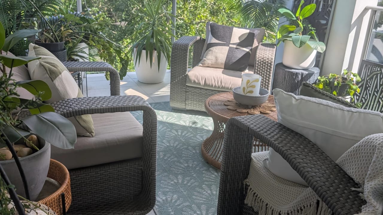 Furnished room with own bathroom