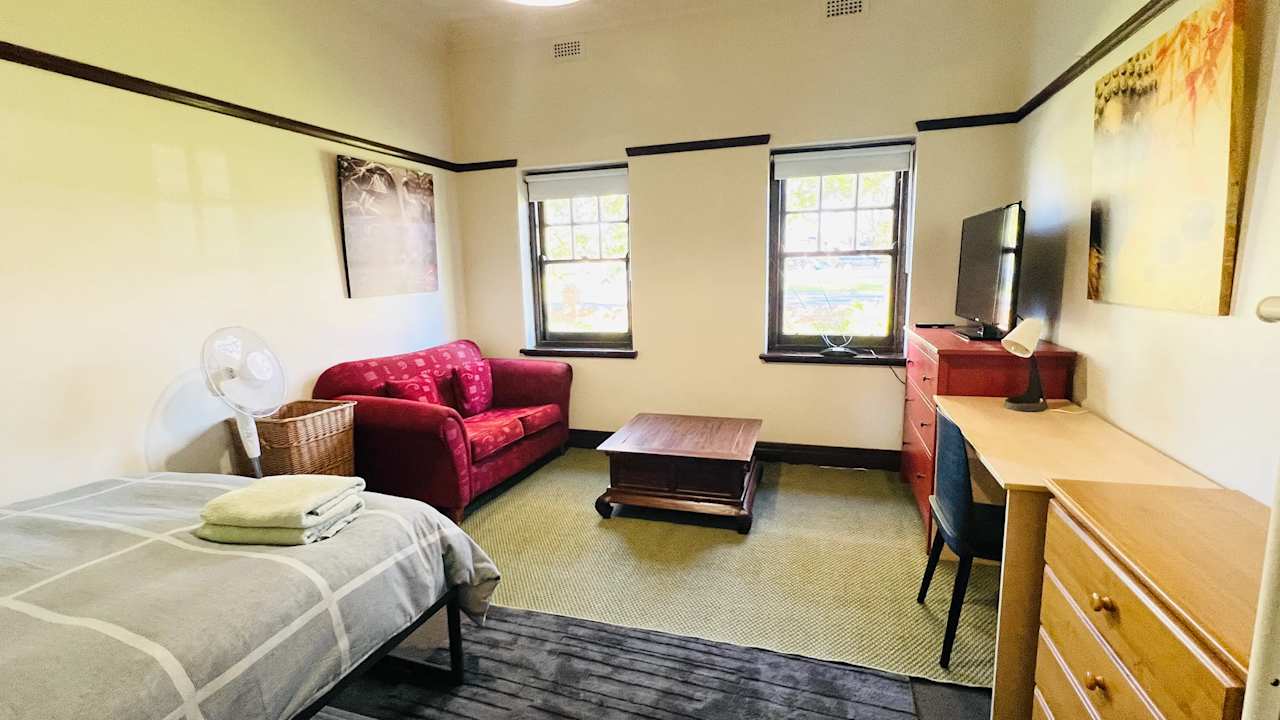 Furnished room in a share house