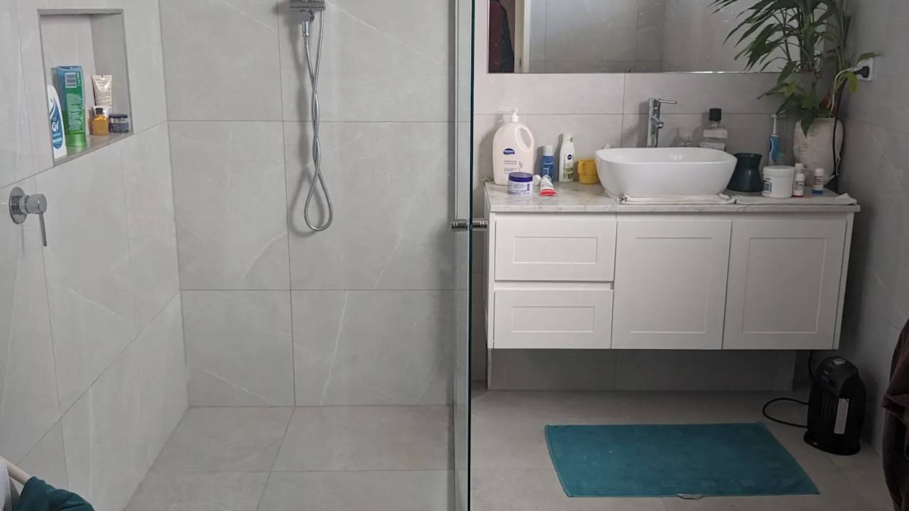 Furnished room with ensuite in a share house