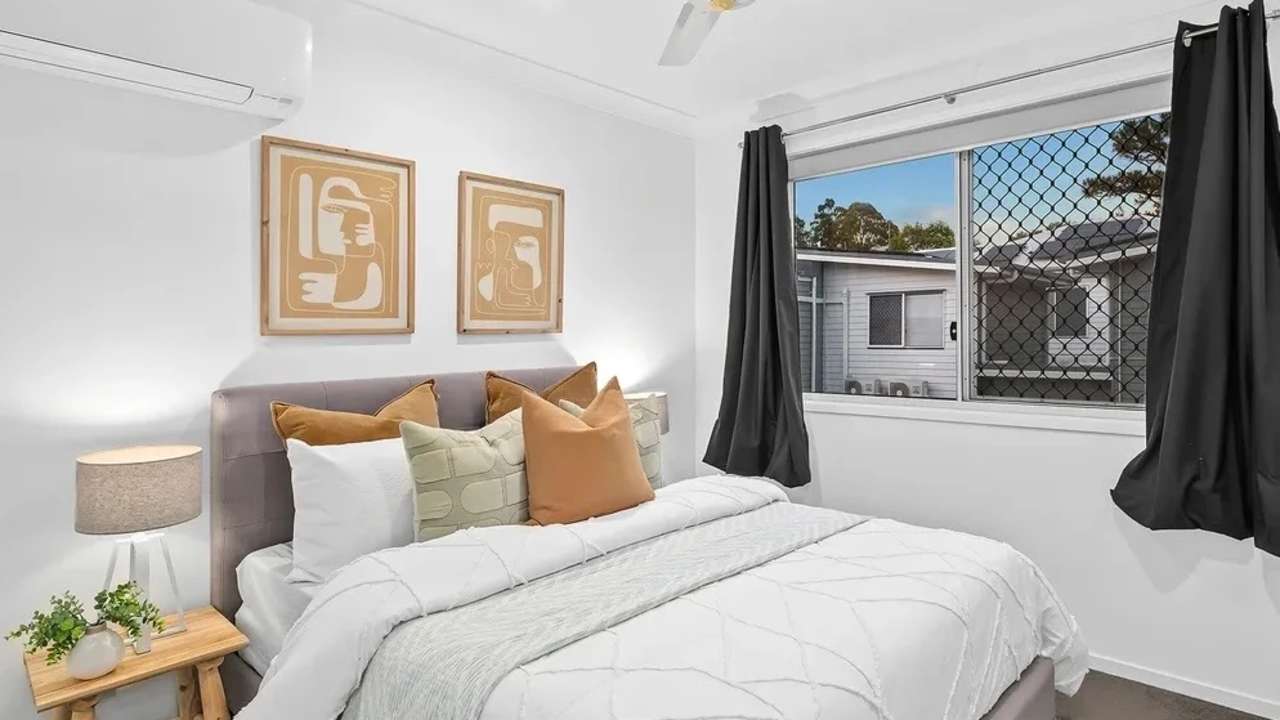 Unfurnished room with own bathroom