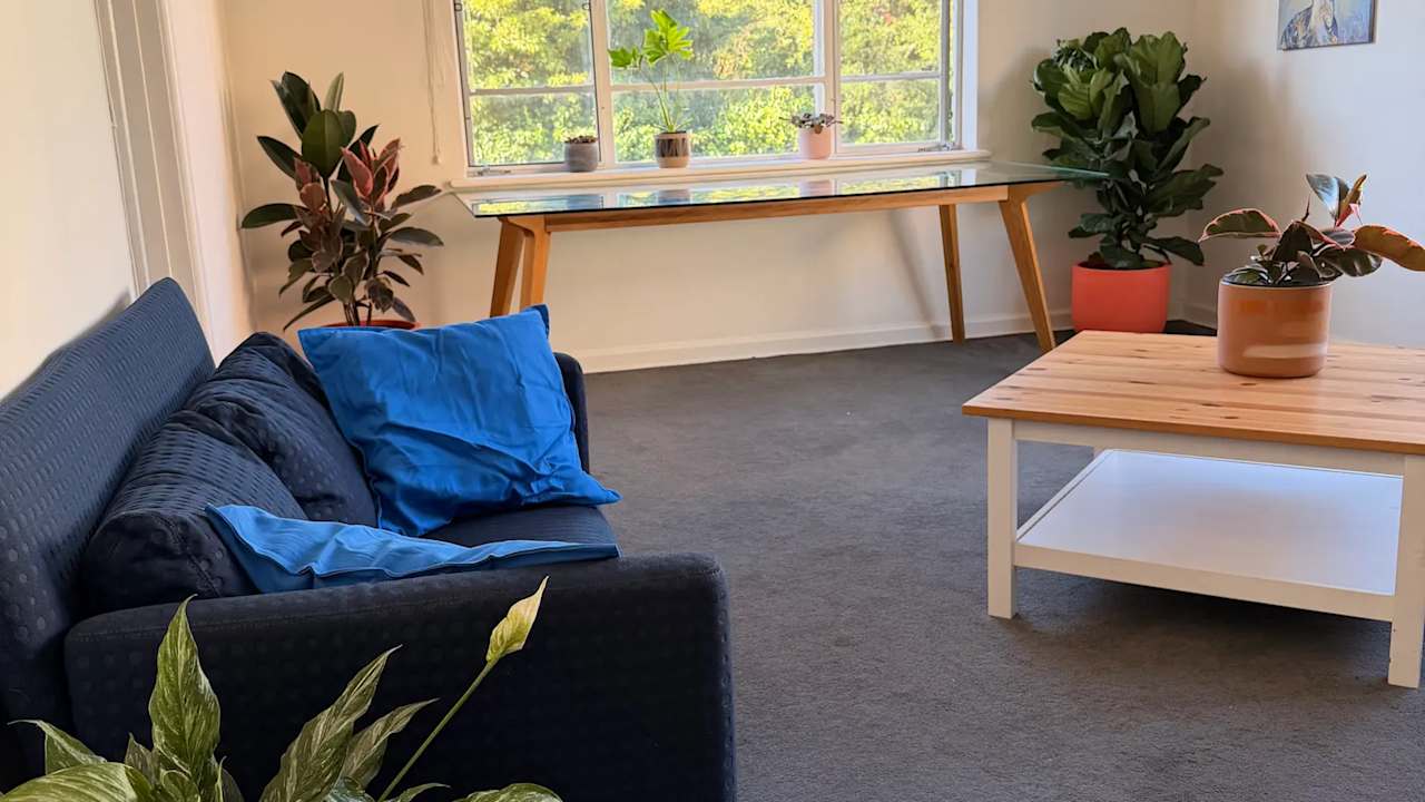 Furnished room in a flatshare