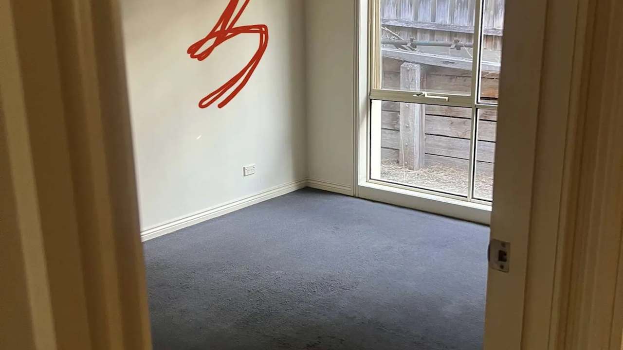 Unfurnished room in a share house