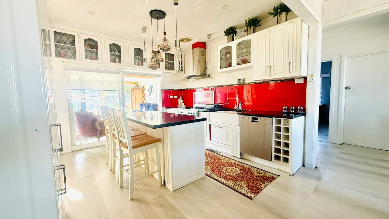 Furnished room in a share house