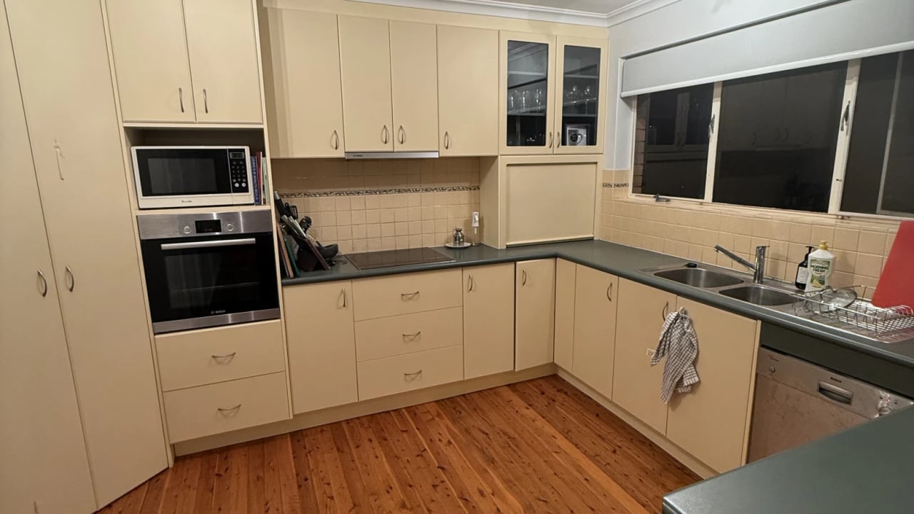 Room in a share house