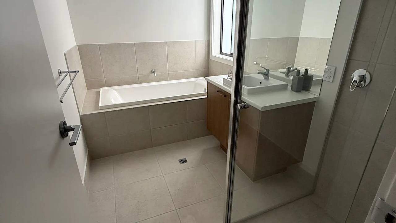 Unfurnished room with own bathroom