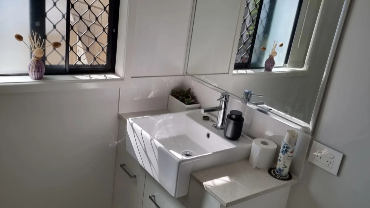 Room with ensuite in a share house